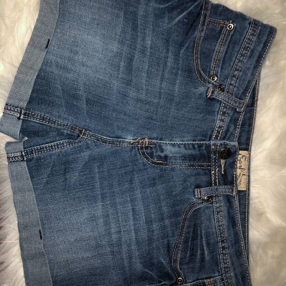 jean shorts - Picture 1 of 3